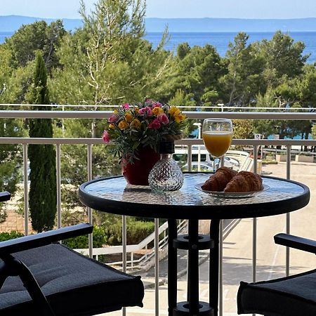 Spacious Family Apartment Near The Beach Makarska Exterior photo