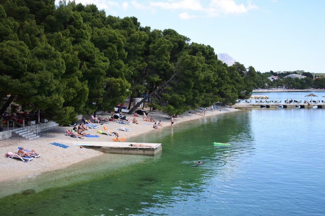 Spacious Family Apartment Near The Beach Makarska Exterior photo